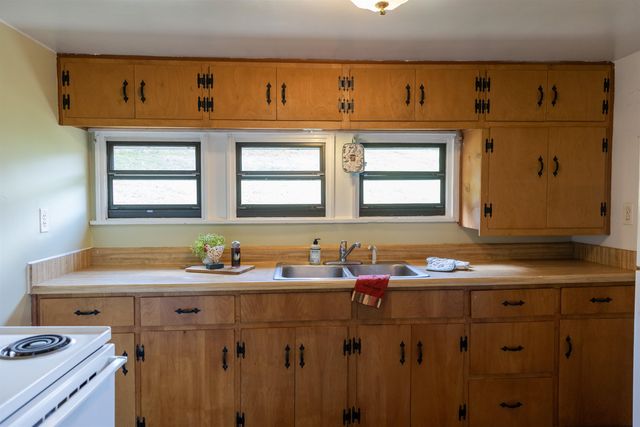 1202 S LEE HIGHWAY ACCESS RD, Lexington, VA 24450