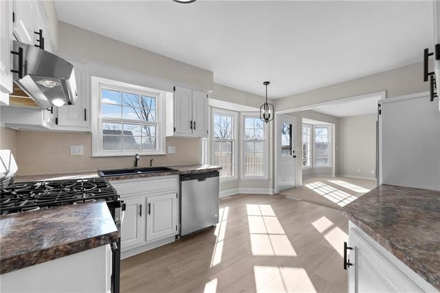 13313 Corrington Avenue, Grandview, MO 64030