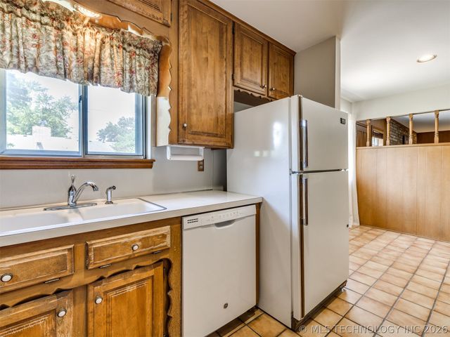 7317 E 58th Place, Tulsa, OK 74145