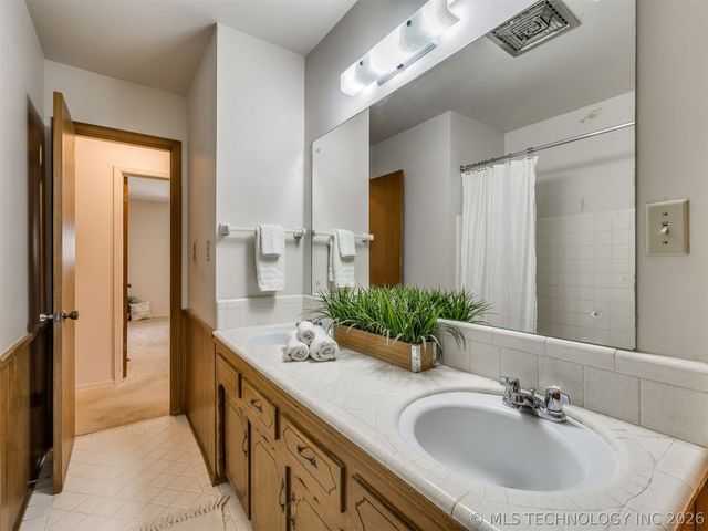 7317 E 58th Place, Tulsa, OK 74145