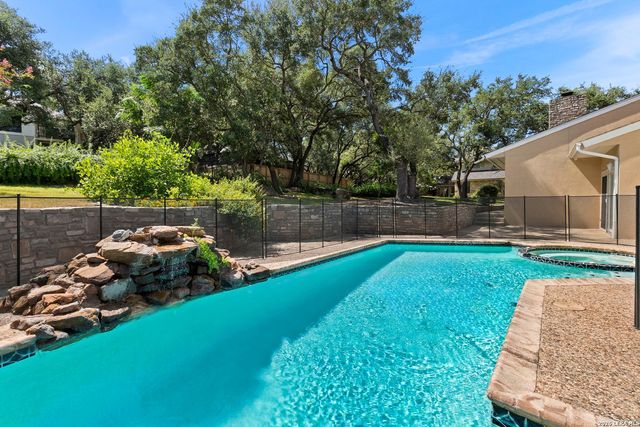 29406 NO LE HACE DR, Fair Oaks Ranch, TX 78015