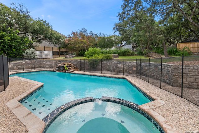 29406 NO LE HACE DR, Fair Oaks Ranch, TX 78015