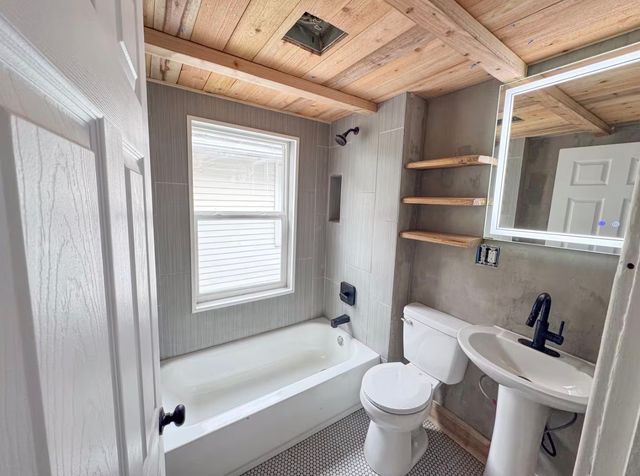 243 W 26TH Street, Erie, PA 16508