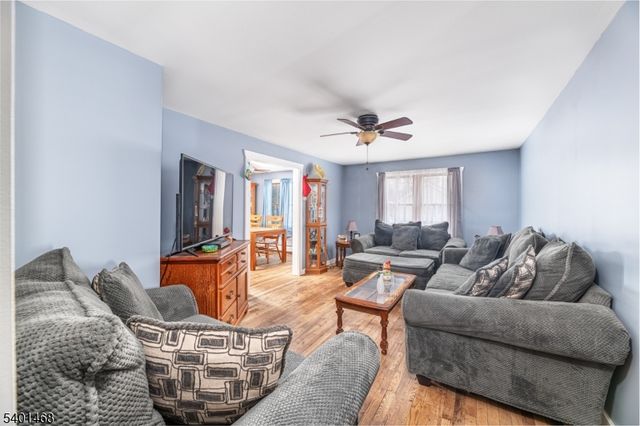 49 Sussex St, Newton Town, NJ 07860