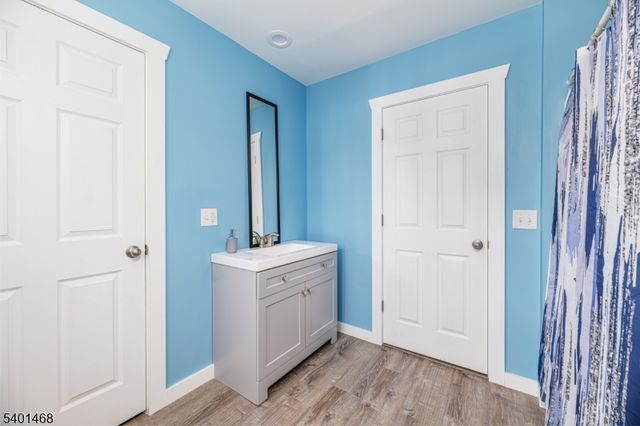 49 Sussex St, Newton Town, NJ 07860