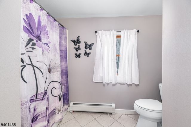 49 Sussex St, Newton Town, NJ 07860