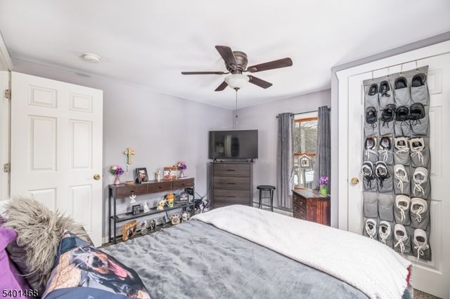 49 Sussex St, Newton Town, NJ 07860