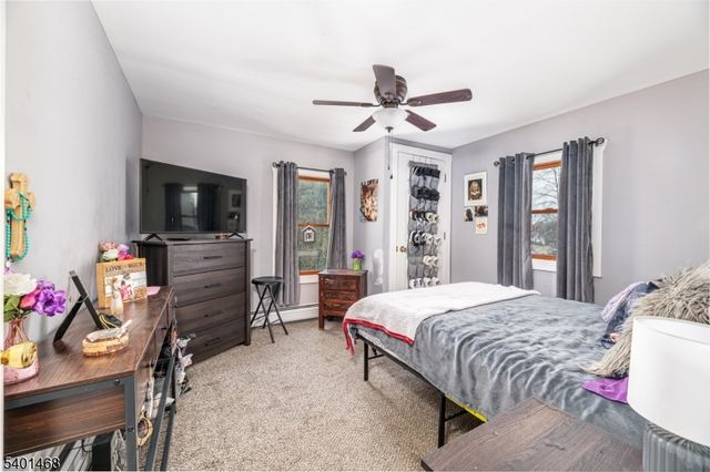 49 Sussex St, Newton Town, NJ 07860