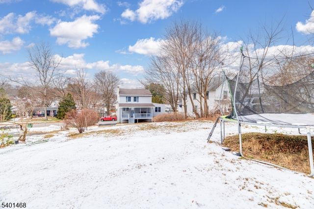 49 Sussex St, Newton Town, NJ 07860