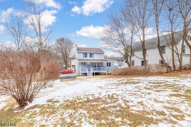 49 Sussex St, Newton Town, NJ 07860