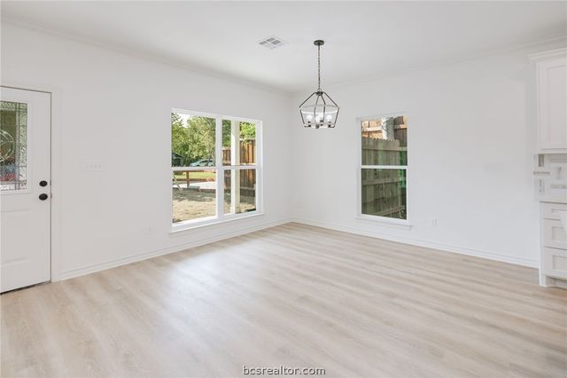 1800 Brookhaven Street, Bryan, TX 77803