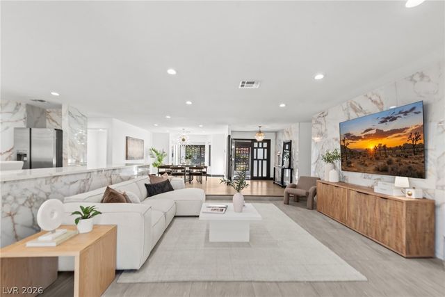 2840 Duneville Street, Las Vegas, NV 89146