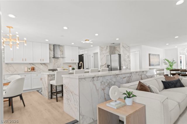 2840 Duneville Street, Las Vegas, NV 89146