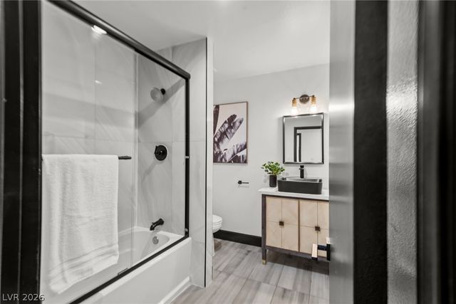 2840 Duneville Street, Las Vegas, NV 89146
