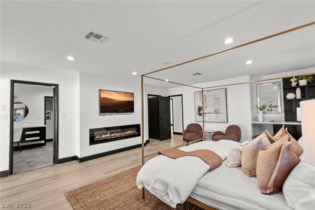 2840 Duneville Street, Las Vegas, NV 89146
