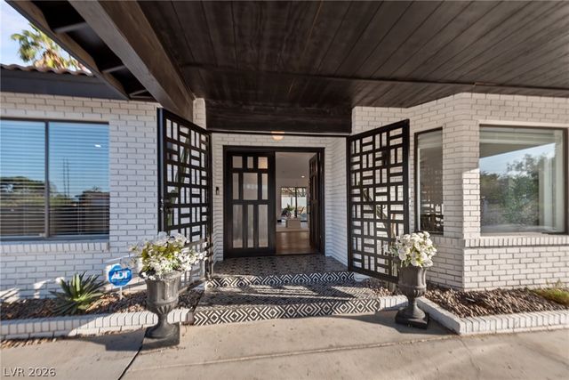 2840 Duneville Street, Las Vegas, NV 89146