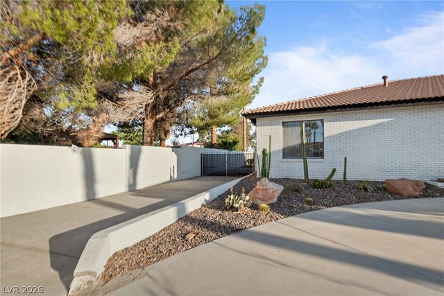 2840 Duneville Street, Las Vegas, NV 89146