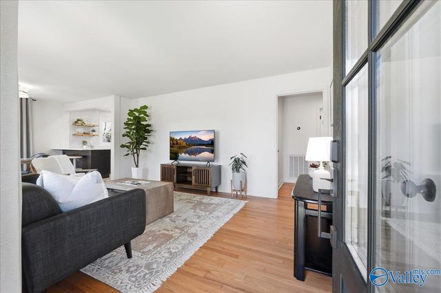 720 Giles Drive NE, Huntsville, AL 35801