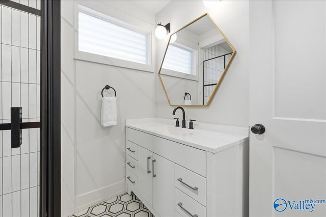 720 Giles Drive NE, Huntsville, AL 35801