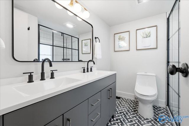 720 Giles Drive NE, Huntsville, AL 35801