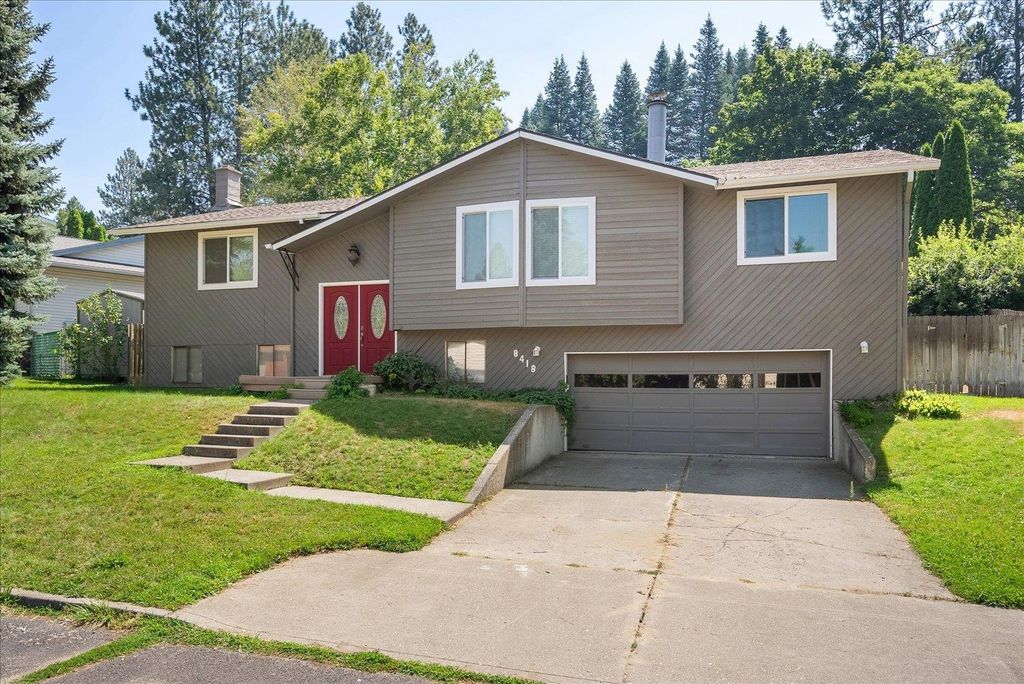 8418 N General Grant Way, Spokane, WA 99208 photo 2