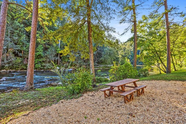 lot 205r Pinnacle Drive, Ellijay, GA 30540