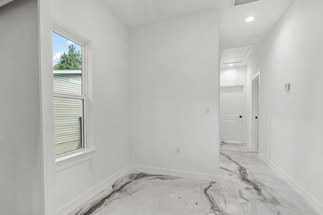 16740 E Ivanhoe, Montgomery, TX 77316