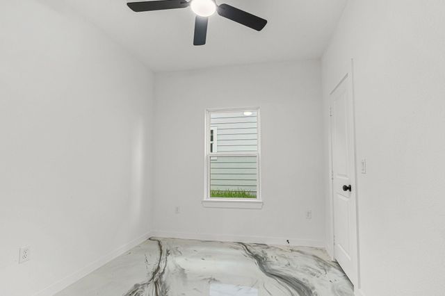 16740 E Ivanhoe, Montgomery, TX 77316