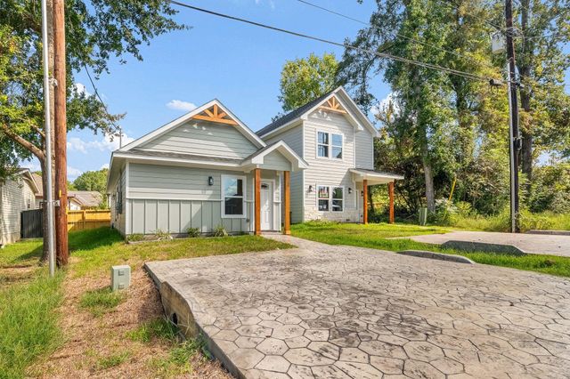 16740 E Ivanhoe, Montgomery, TX 77316