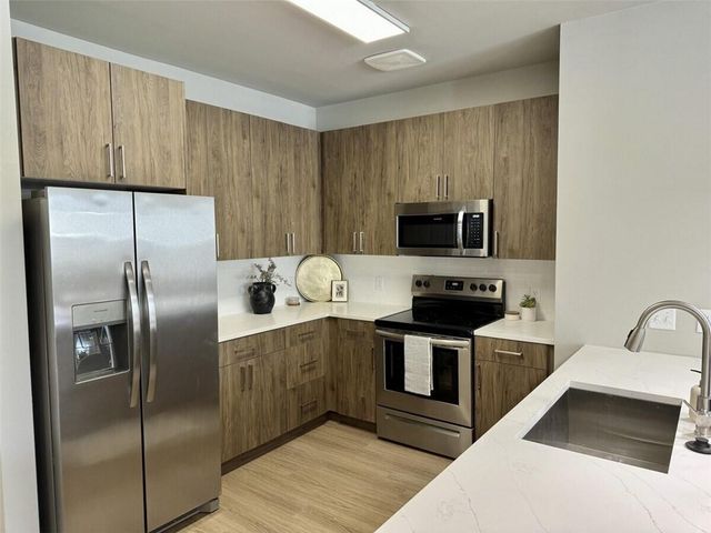 2000 James Jackson Parkway B, Atlanta, GA 30318