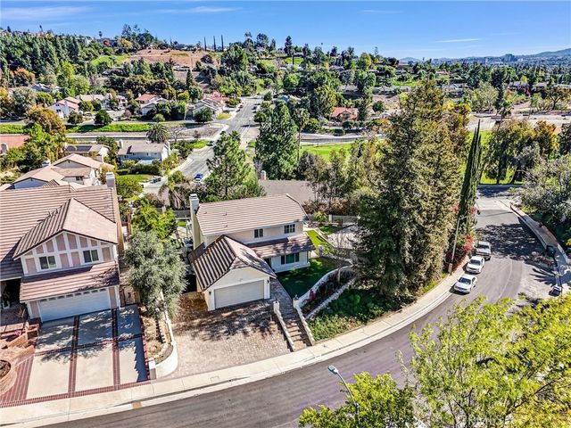 24541 Gardenstone Ln, West Hills, CA 91307