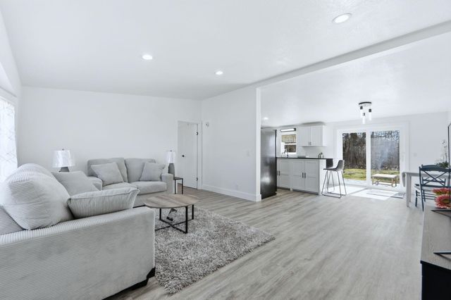 340 Lane 240b Big Otter Lake, Fremont, IN 46737