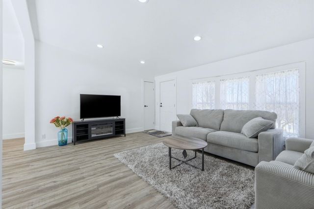 340 Lane 240b Big Otter Lake, Fremont, IN 46737