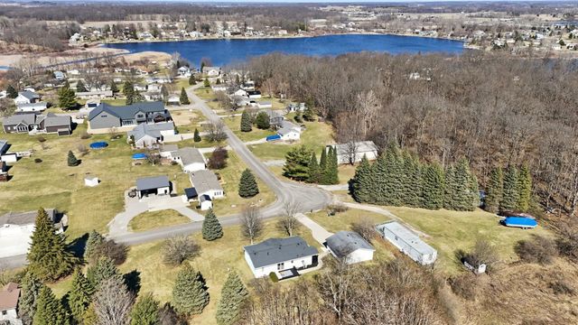 340 Lane 240b Big Otter Lake, Fremont, IN 46737