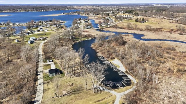 340 Lane 240b Big Otter Lake, Fremont, IN 46737