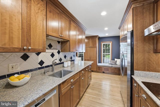 5500 COROT CT, Fairfax, VA 22032