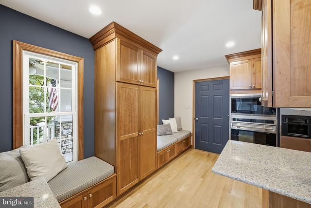 5500 COROT CT, Fairfax, VA 22032