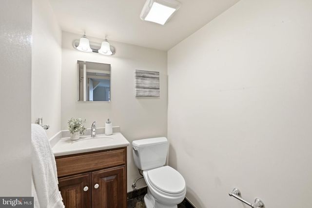5500 COROT CT, Fairfax, VA 22032