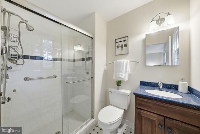 5500 COROT CT, Fairfax, VA 22032