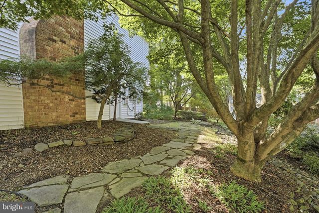 5500 COROT CT, Fairfax, VA 22032