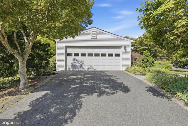 5500 COROT CT, Fairfax, VA 22032