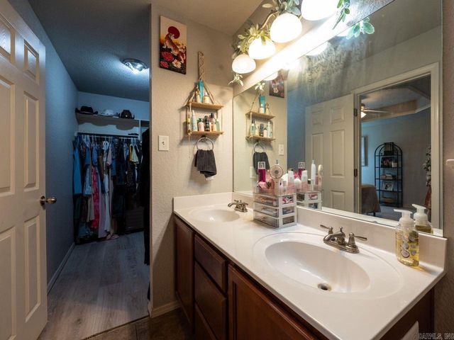 3600 Campfire Cove, Conway, AR 72032