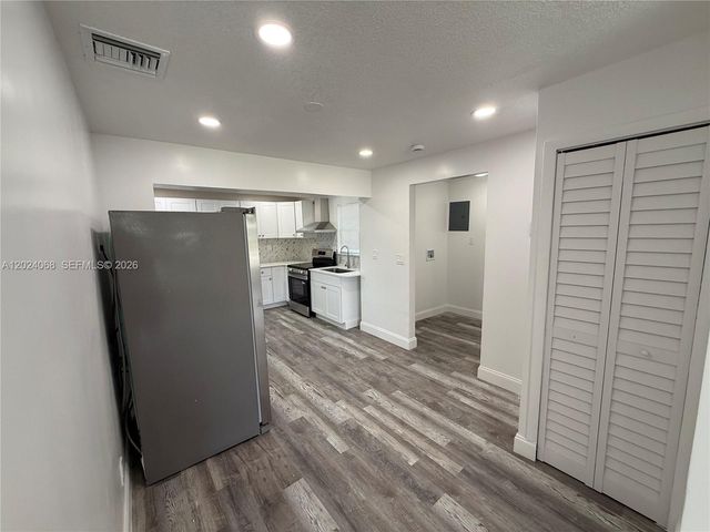 2161 NW 26th Ave no unit, Fort Lauderdale, FL 33311