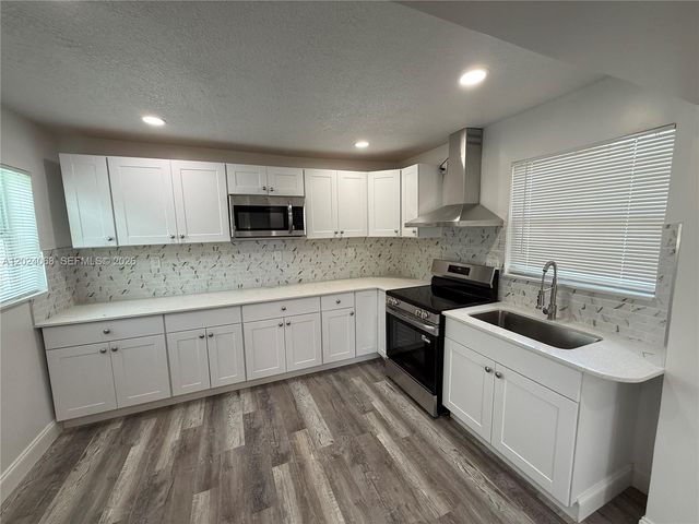 2161 NW 26th Ave no unit, Fort Lauderdale, FL 33311