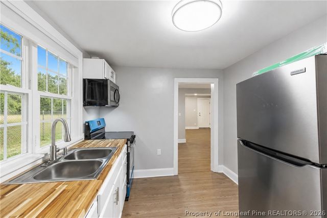 816 Silk Lane, Fayetteville, NC 28301