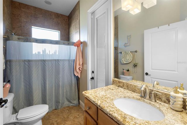 388 HAMMOCK OAK CIRCLE, Debary, FL 32713