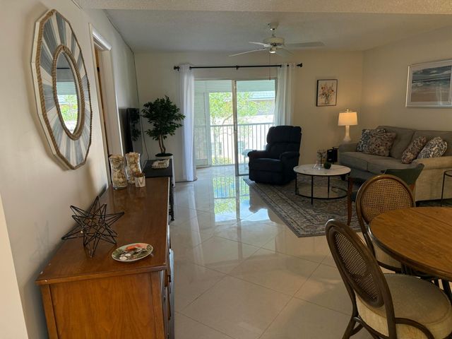 18081 SE Country Club Drive 7-69, Jupiter, FL 33469