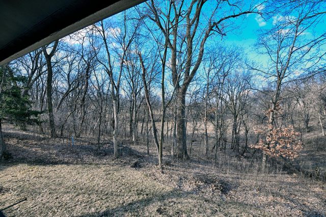 12102 Red Oak Court S, Burnsville, MN 55337