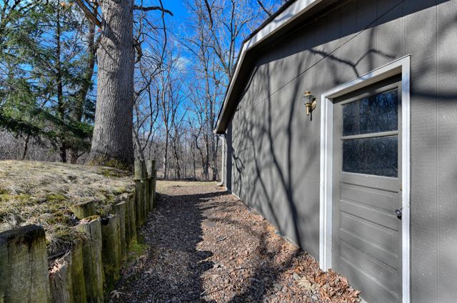 12102 Red Oak Court S, Burnsville, MN 55337