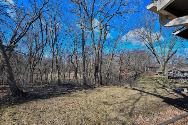 12102 Red Oak Court S, Burnsville, MN 55337